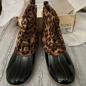 New In Box Leopard Duck Boots